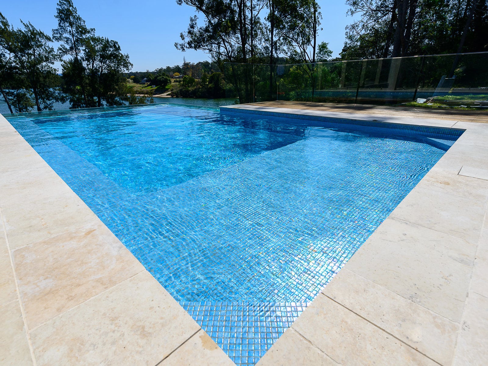 Iris Azur 25x25mm | Ezarri Mosaic - Ezarri Mosaic | Tile Supplier Sydney