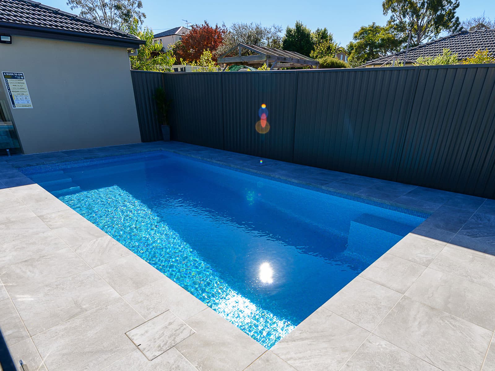 Iris Azur 25x25mm | Ezarri Mosaic - Ezarri Mosaic | Tile Supplier Sydney