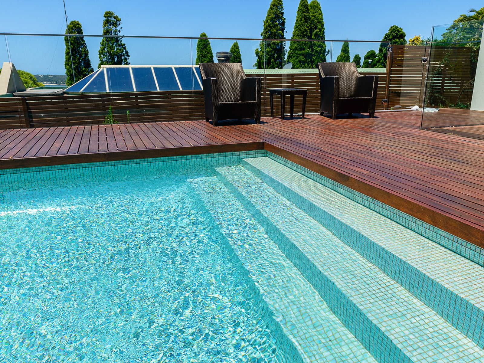 Iris Coral 25x25mm | Ezarri Mosaic - Ezarri Mosaic | Tile Supplier Sydney