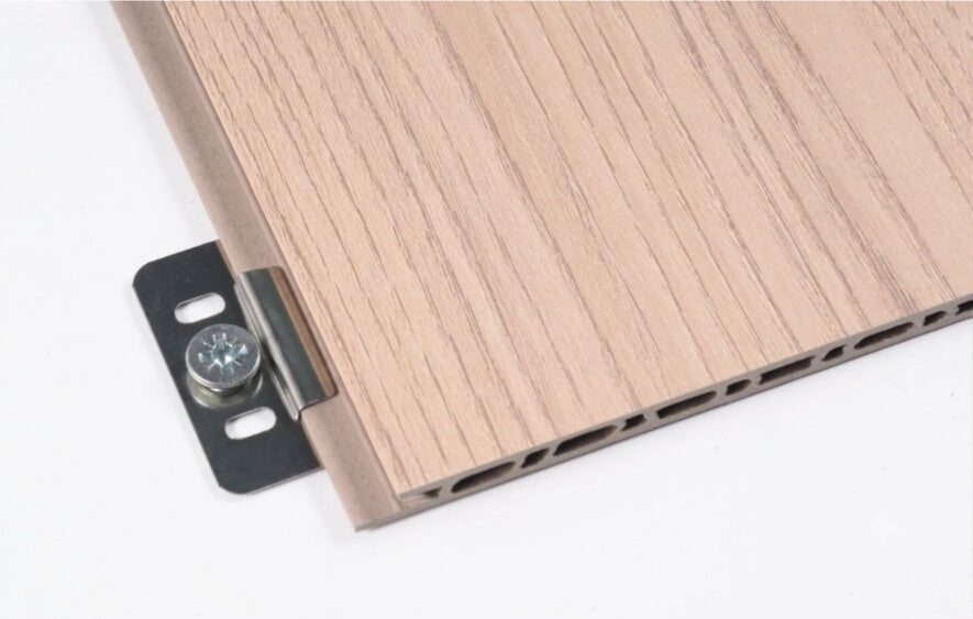 Easily secure with clips
